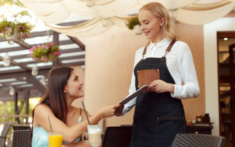 Bom atendimento: fator decisivo para o sucesso do seu restaurante?